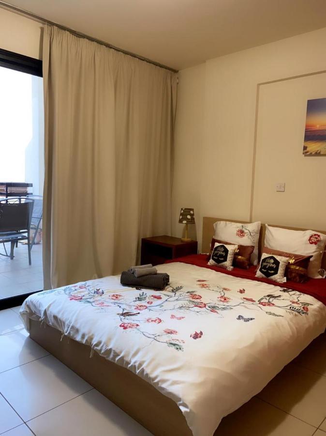 Larnaca Beach Apartment エクステリア 写真
